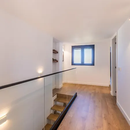 Modern Balcony - Solarium & Parking *
