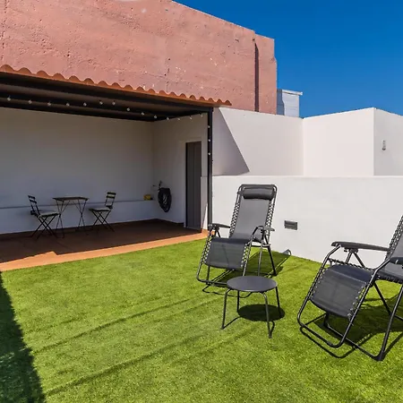 Modern Balcony - Solarium & Parking Arafo