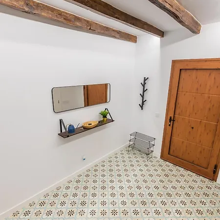بيت للعطل Modern Balcony - Solarium & Parking *